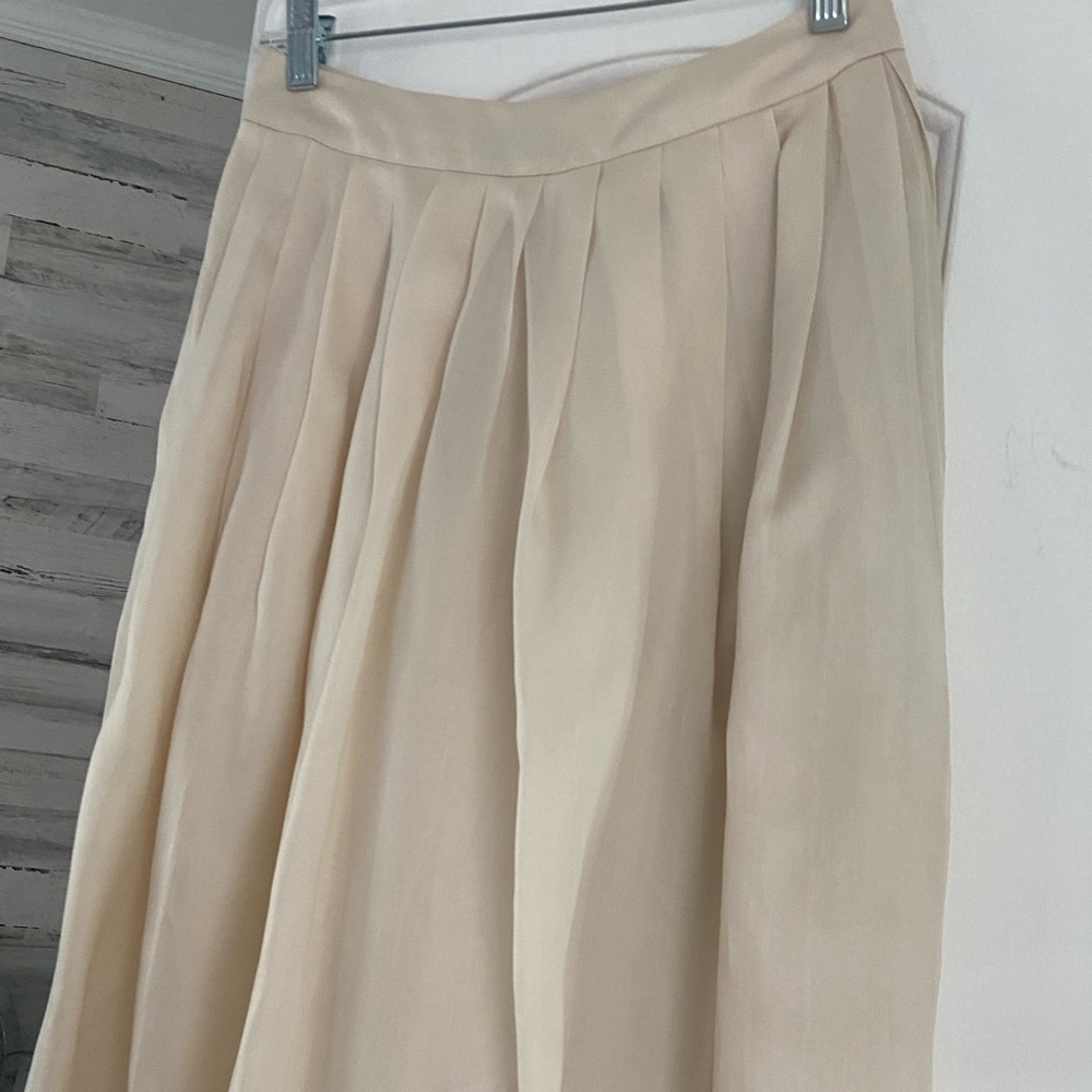Gucci cream pleated skirt
